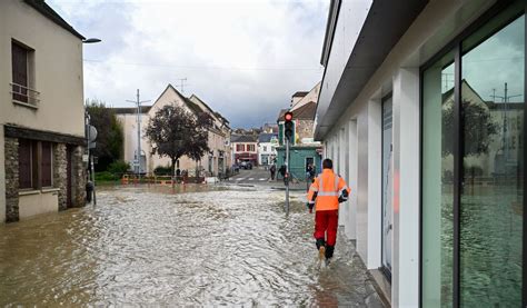 Les Images Impressionnantes Des Inondations En Eure Et Loir Et Le Sud