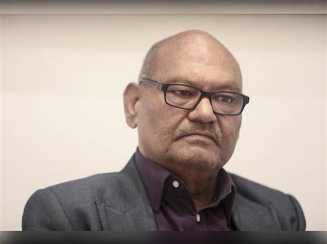 anil agarwal faces key vote  plan  tap vedanta cash reserves