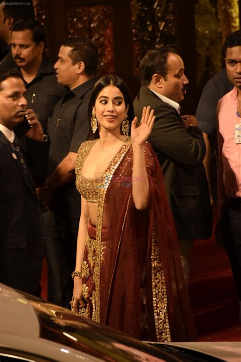 Janhvi Kapoor At Isha Ambani And Anand Piramal S Wedding On Th Dec