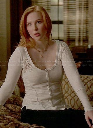 Alexis Castle Outfits & Fashion on Castle | Molly C. Quinn