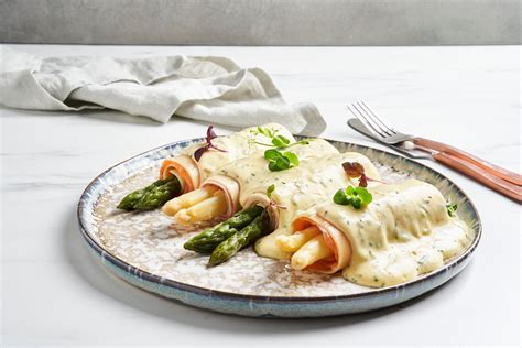 Cannelloni Van Asperge Met Kruidige Hollandaise Saus Sligro Nl