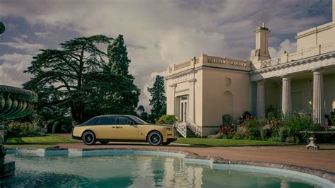 This New Rolls Royce Phantom Is A Gold Finished Ode To Goldfinger