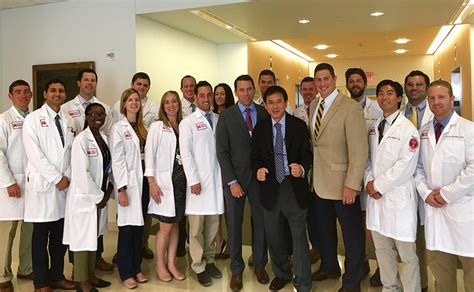 World Renowned Orthopaedic Surgeon Speaks At Tuh Lewis Katz School Of