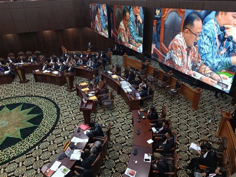 Ditugaskan Kemendagri Pj Bupati Wajo Pj Wali Kota Bekasi Hadir Sebagai