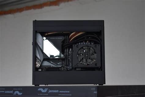 Louqe Ghost S1 3rd Build Iteration Custom Pc Pc Cases Mini Itx