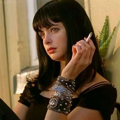 Jane Margolis’ Breaking Bad Style - Elemental Spot