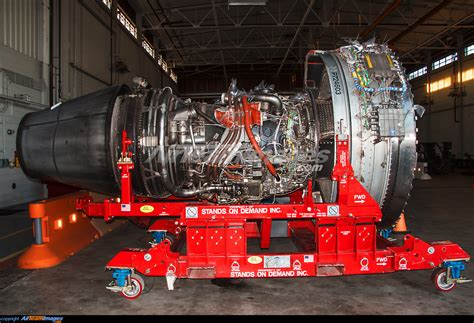 Pratt & Whitney PW-4000 Engine - Large Preview - AirTeamImages.com