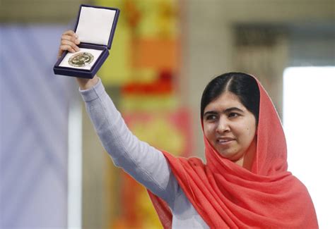 Malala Yousafzai recebe o prêmio Nobel da Paz em Oslo AjuFest br