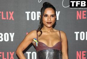 SAFFRON HOCKING Nude AZNude