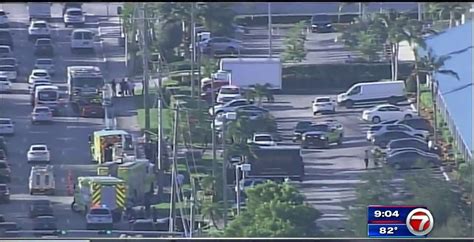 Doral Strip Mall Evacuated Due To Gas Leak Wsvn 7news Miami News