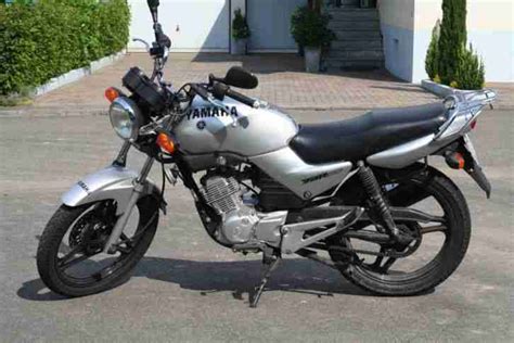 Yamaha YBR 125 Ungedrosselt Silber 32tkm Guter Bestes Angebot Von Yamaha