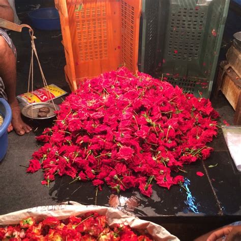 Koyambedu Flower Market - Flower Store in Chennai