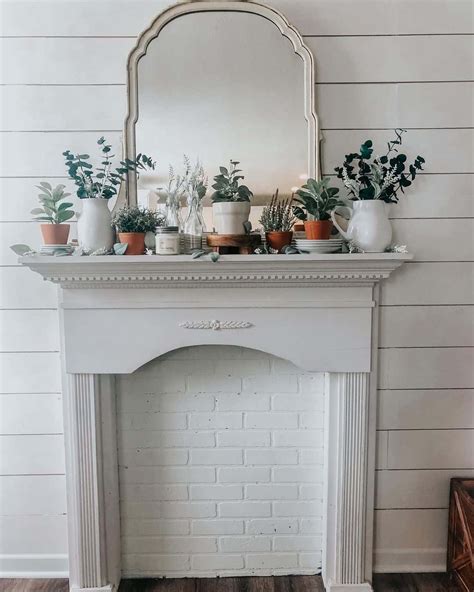 34 Faux Fireplace Mantel Decorating Ideas to Explore