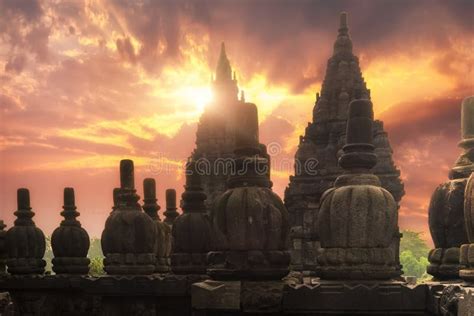 Sonnenaufgang An Hindischem Tempel Prambanan Java Indonesien Stockfoto