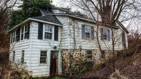 Sad Abandoned House Strange Things Left Behind W Cool Finds And Bonus