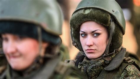 Russia Boosts Efforts To Recruit Female Fighters Dw 11 04 2023