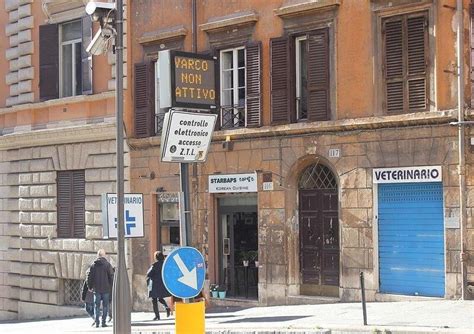 Auto In Centro Fase Non Pi Gratis Tornano Ztl E Parcheggi Con