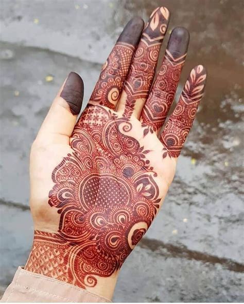 Easy Mehendi Designs For Hands Latest 2022