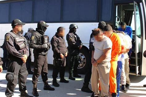 Trasladan A Penales Federales A Reos De C Rceles Del Estado De