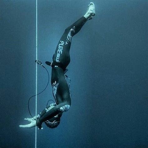 Pin By Mr Nobody On Freediving Underwater Photography Mermaid Life