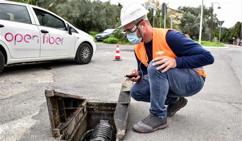 Open Fiber A Canosa Di Puglia Partiti I Cantieri Per La Fibra Ottica