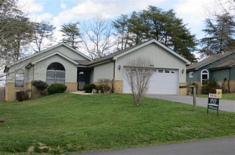 56 The Woods Rd, Hedgesville, WV 25427 | MLS# 1004183903 | Redfin