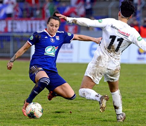 Football féminin Lex joueuse de lOL Lucy Bronze rejoint le Chelsea