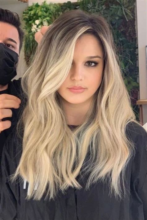 Fall Blonde Hair Color Blonde Hair With Roots Light Blonde Hair