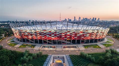 PGE Narodowy Na elewacji pojawi się napis wspierający Białoruś Sport