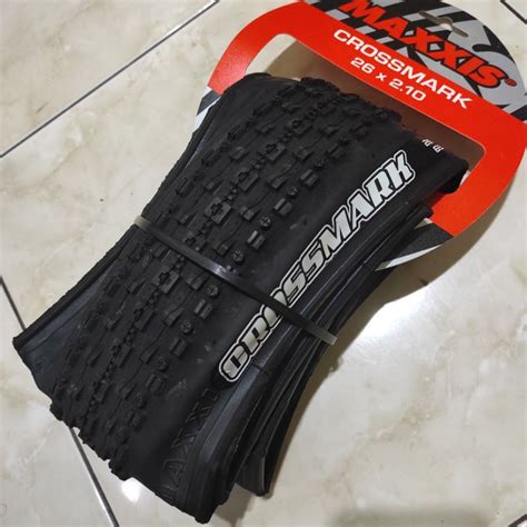 Jual BAN LUAR SEPEDA MAXXIS CROSSMARK 26 INCH UKURAN 26X2 10 ATAU 26 X