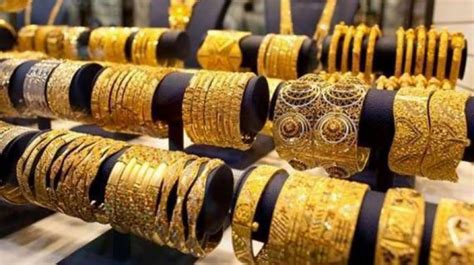 Gold Price Drops In Pakistan By Rs2 200 Per Tola Pakistan Observer