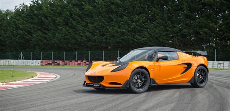 Lotus to renew sports car lineup before adding SUV