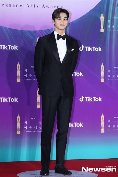 송강 키 186cm 주변 기 확 죽이는 기럭지 포토엔hd 네이트 뉴스