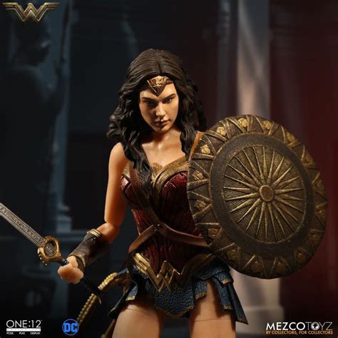 Mezco Wonder Woman DC Comics Wonder Woman Action Figure