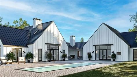 Bedroom Single Story Contemporary Country Home With Wraparound Porch