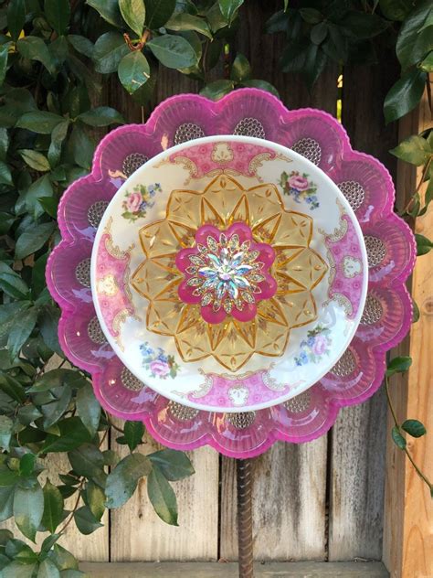 Glass Garden Art Glass Flower Plate Flower Vintage Glass Etsy