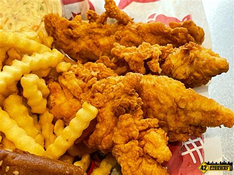 Raising Cane S Chicken Fingers Expected For Deptford Freeway