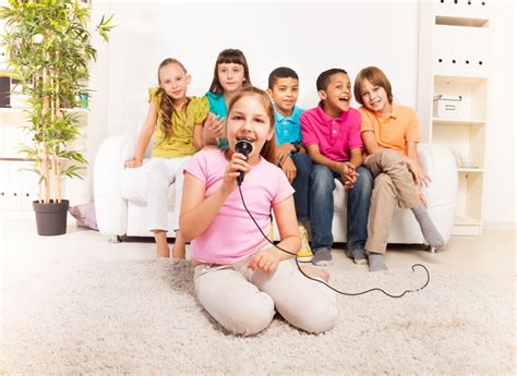 8 Best Kids’ Karaoke Machines for Budding Singers - karaokefame.com