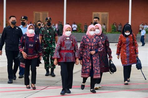 Ibu Iriana Joko Widodo Dan OASE KIM Kunjungan Kerja Ke Provinsi Jambi