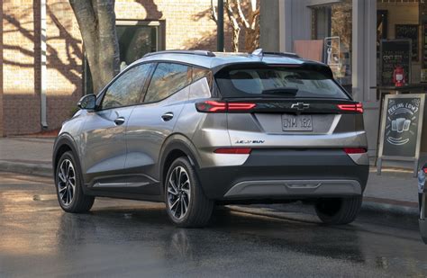 2022 Chevy Bolt EUV Introduces Panoramic Sunroof