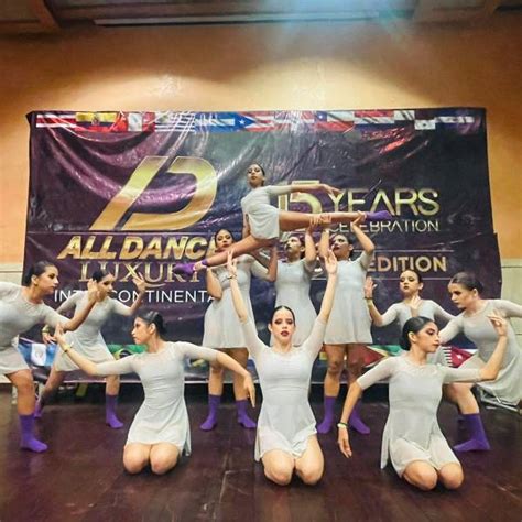 Bailarinas ecuatorianas tuvieron una destacada participación en la