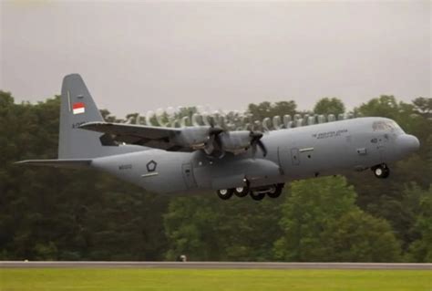 Unit Kedua Pesawat C J Super Hercules Tni Au Tiba Di Tanah Air