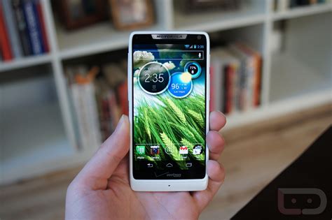 Motorola Droid Razr M Review