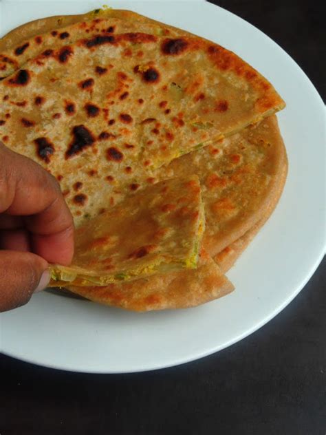 Priya's Versatile Recipes: Bihari Sattu Ka Paratha/Sattu Rotti