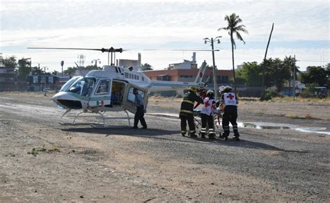 Familia Sale Herida De Gravedad Tras Volcadura En Maxipista