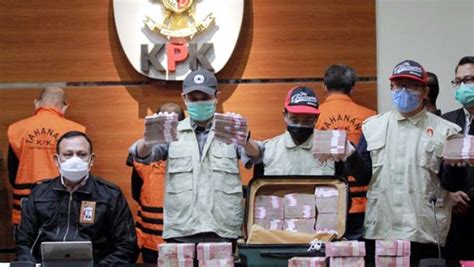 Kpk Ott Bupati Penajam Paser Utara Beserta Uang Tunai Rp Miliar