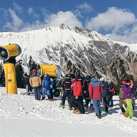 Technoalpin Gro Es Interesse Beim Snowmaker Day In Der Schweiz