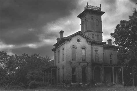 The Scariest Real Haunted Houses And Locations In America Artofit