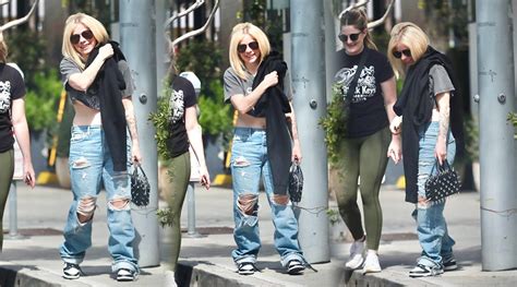 Avrile Lavigne Braless Under Boob Hot Celebs Home