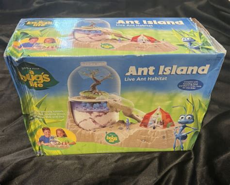 A Bugs Life Ant Island VTG Live Ant Habitat Uncle Milton Free Shipping